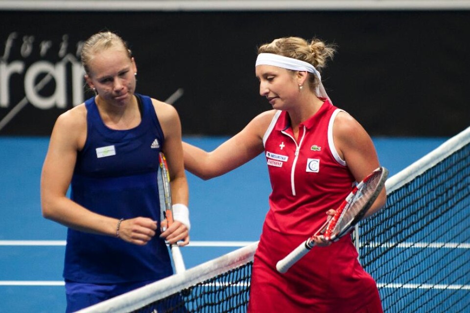 Det tog stopp för tennisspelaren Johanna Larsson i kvartsfinalen i Acapulcos WTA-turnering. Svenskan föll mot den femteseedade schweiziskan Timea Bacsinszky i två raka set - 3-6, 3-6. För Larsson, som nådde semifinal i Rio de Janeiro i förra veckan, var