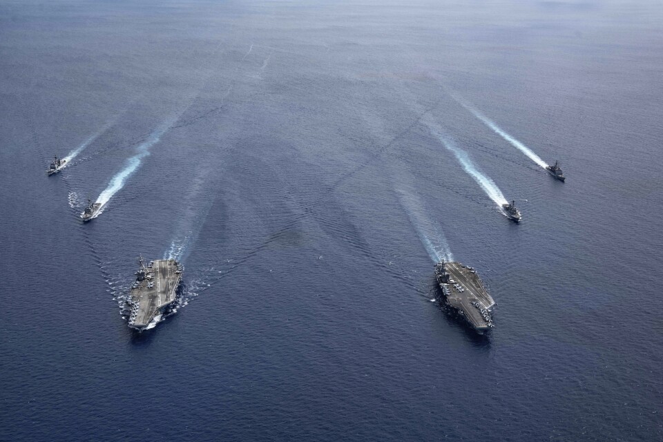 Amerikanska örlogsfartyg, däribland USS Ronald Reagan, i Sydkinesiska sjön. Bilden är från ett tidigare tillfälle. Arkivbild.