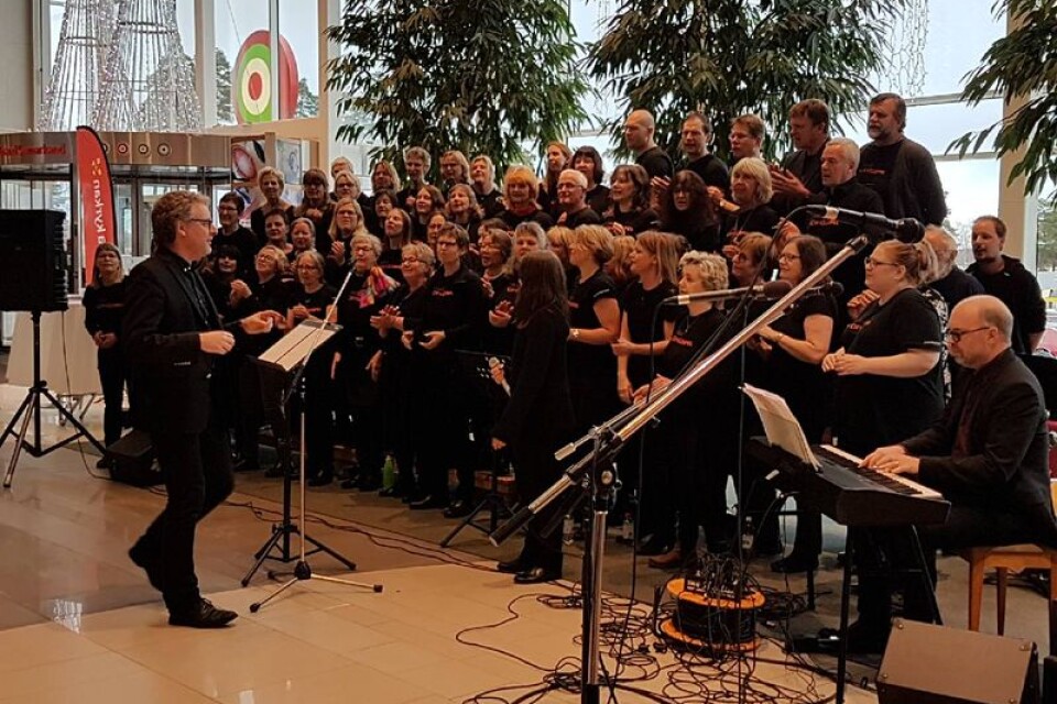 Växjö City Gospel och Växjö Soul Children sjöng in julen.
