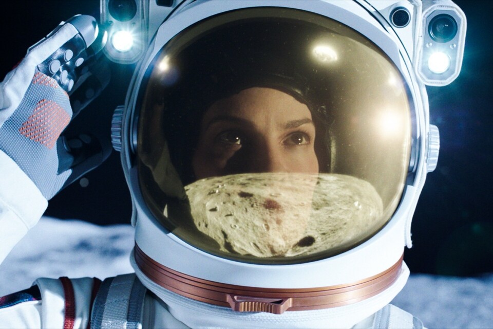 Hilary Swank gör rollen som astronauten Emma Green som leder den första bemannade expeditionen till Mars. Pressbild.