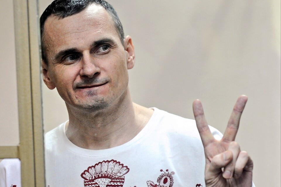 Den ukrainske filmregissören Oleg Sentsov har hungerstrejkat i över tre månader. Hans läge är kritiskt.