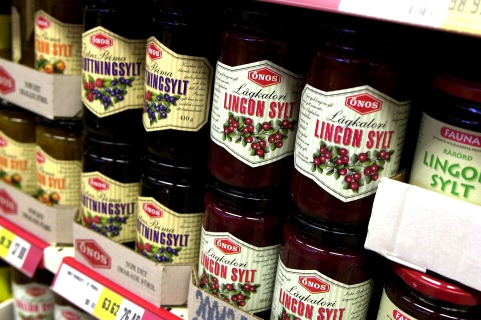 You can find tinned lingonberries in the shops.