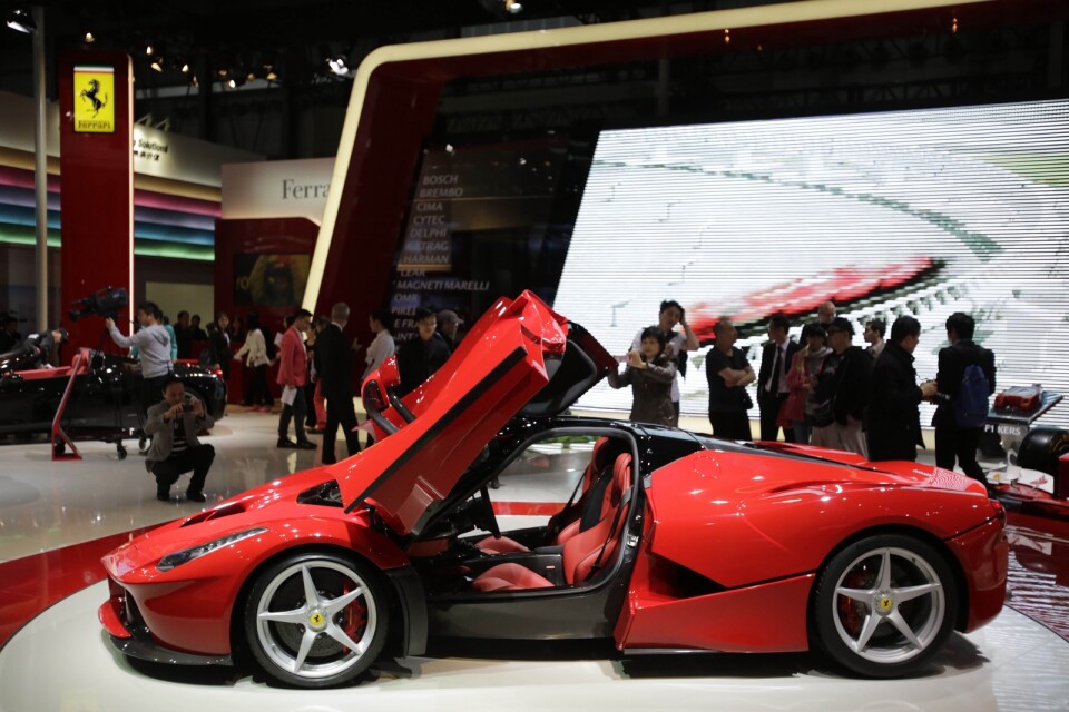 En Ferrari vid bilmässan i Shanghai. Arkivbild.