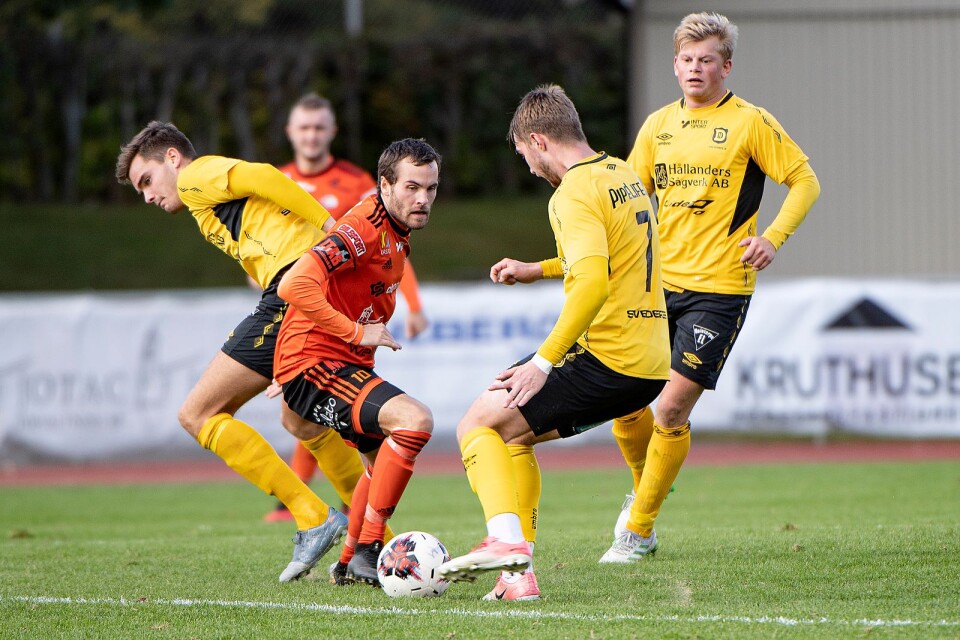 Nästa söndag klockan 15.00 spelar Axel Svenningsson, Benjamin Larsson och Björn Arnesson division 2-premiär med gulsvarta Dalstorp.
