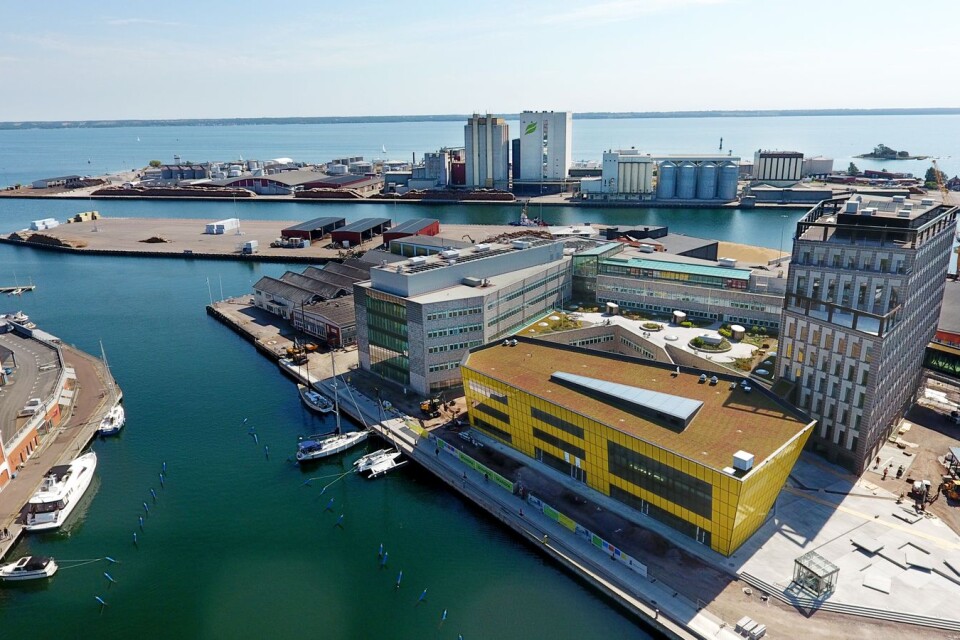 Insändarskribenten är bekymrad över det nya förslaget på översiktsplan för Kalmar och att hamnen får mindre plats. ”Det finns ett stort antal större och mindre företag i Kalmarsundsregionen som är beroende av en fungerande hamnverksamhet i Kalmar.”