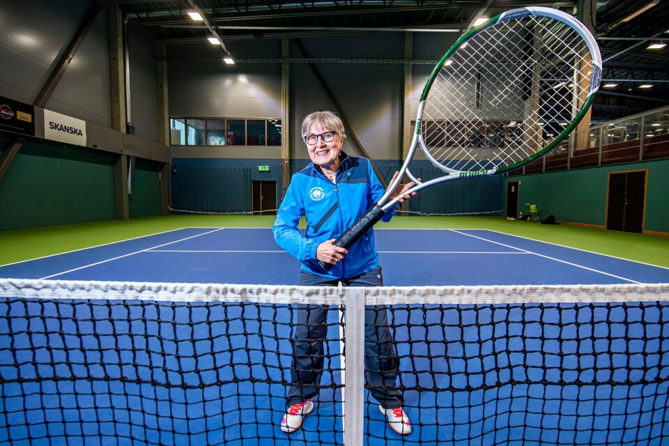 Tennis har länge varit Suzanne Gjertz stora intresse. Men hon testar gärna nya saker. Sedan några månader tillbaka har hon börjat med en ny racketsport: bordtennis.