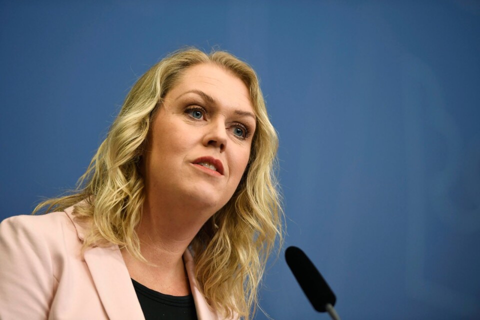 Lena Hallengren (S) är ny barn-, äldre- och jämställdhets­minister.
