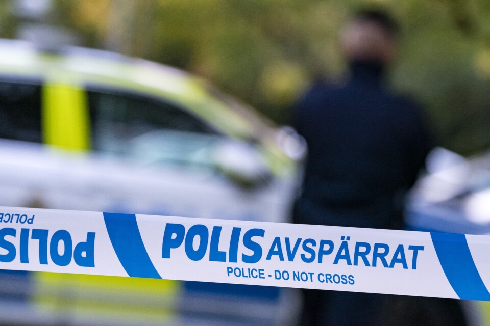 Poliser utsattes för stenkastning i Uppsala. Arkivbild.