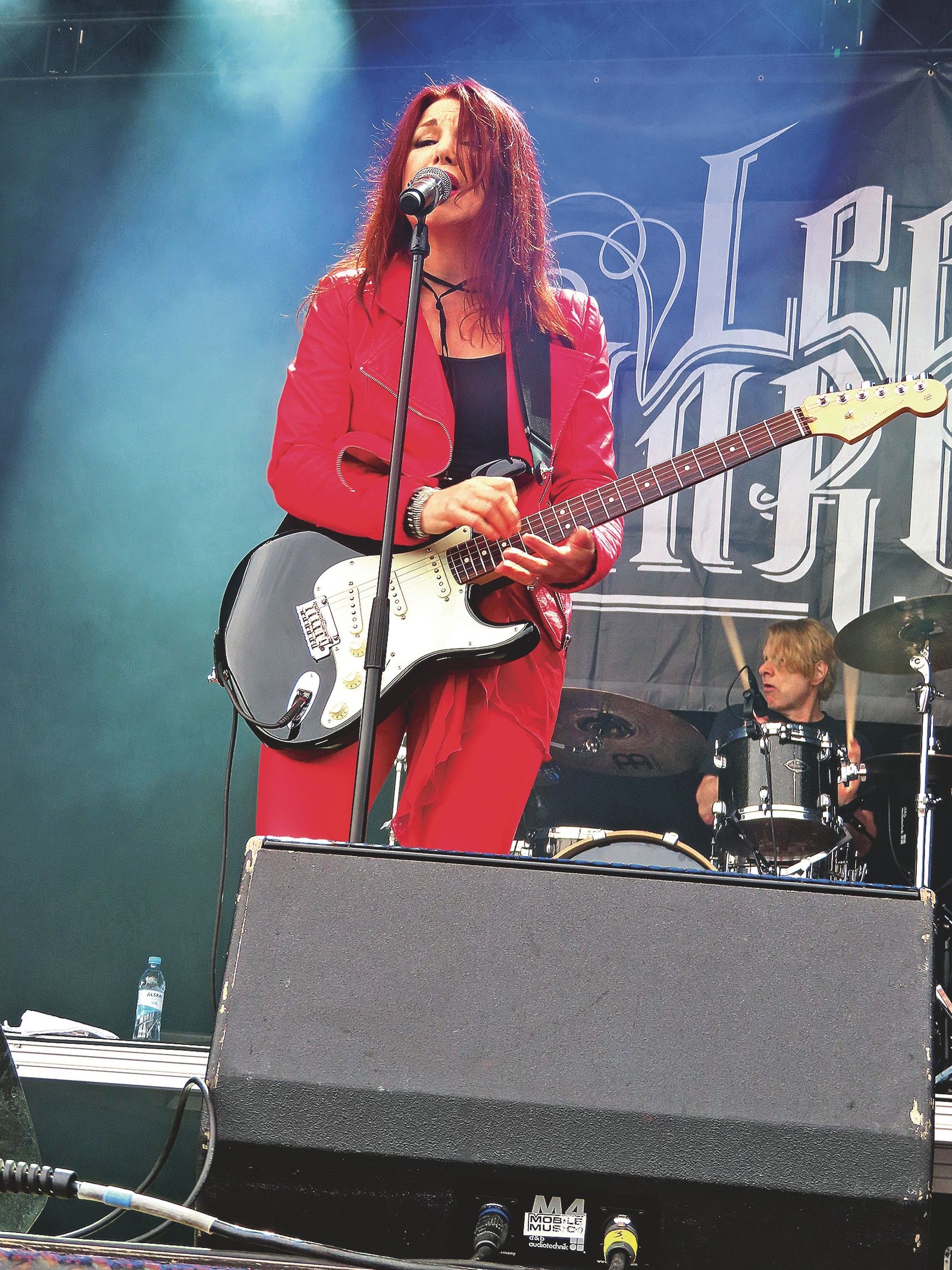 59-åriga Lee Aaron  uppträdde även på Sweden Rock 2011.
