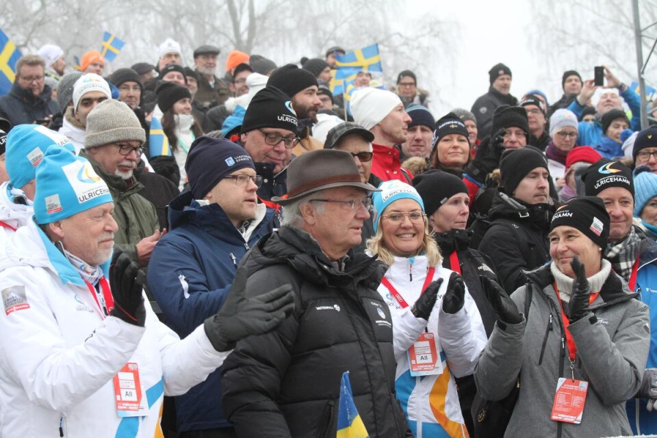 Den idrottsintresserade Carl XVI Gustaf besökte Ulricehamn och världscupen i längdskidor 2017.