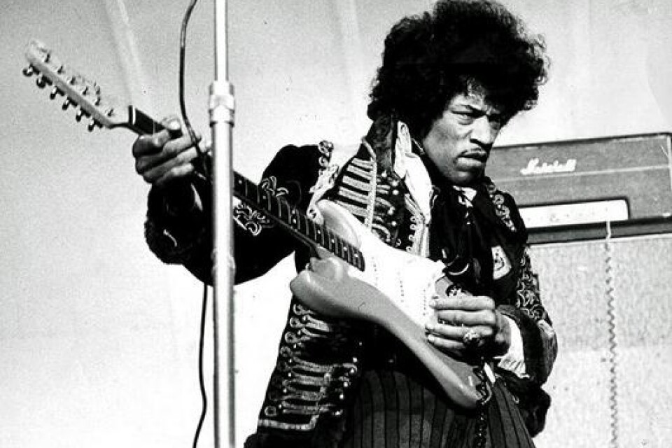 Gitarrlegenden Jimi Hendrix på Gröna Lunds scen 1967.