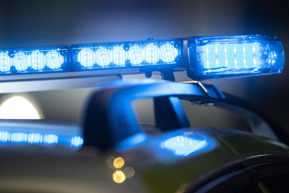 En tonårspojke har gripits misstänkt för grov misshandel efter att en man i 50-årsåldern hittats med stick- eller skärskador i Emmaboda. Arkivbild.