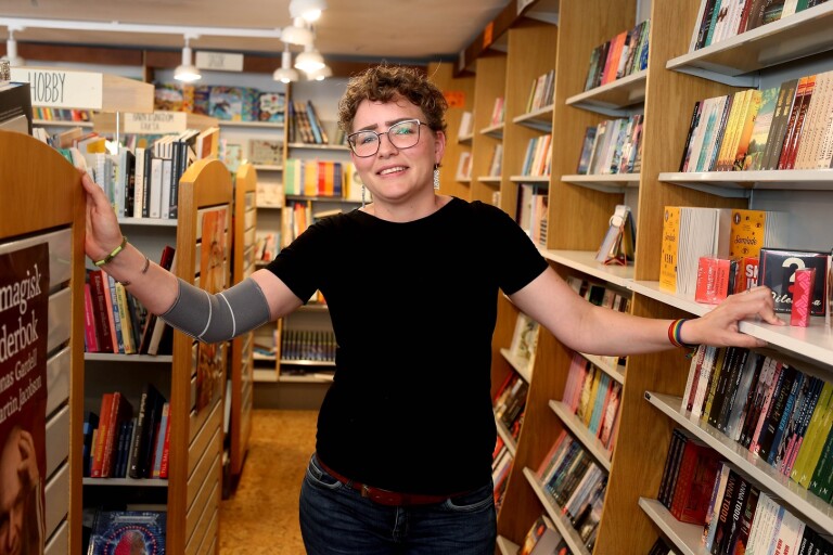 Hon är chef för Simrishamns bokhandel: ”Vi har byggt ungefär 40 meter nya bokhyllor.”