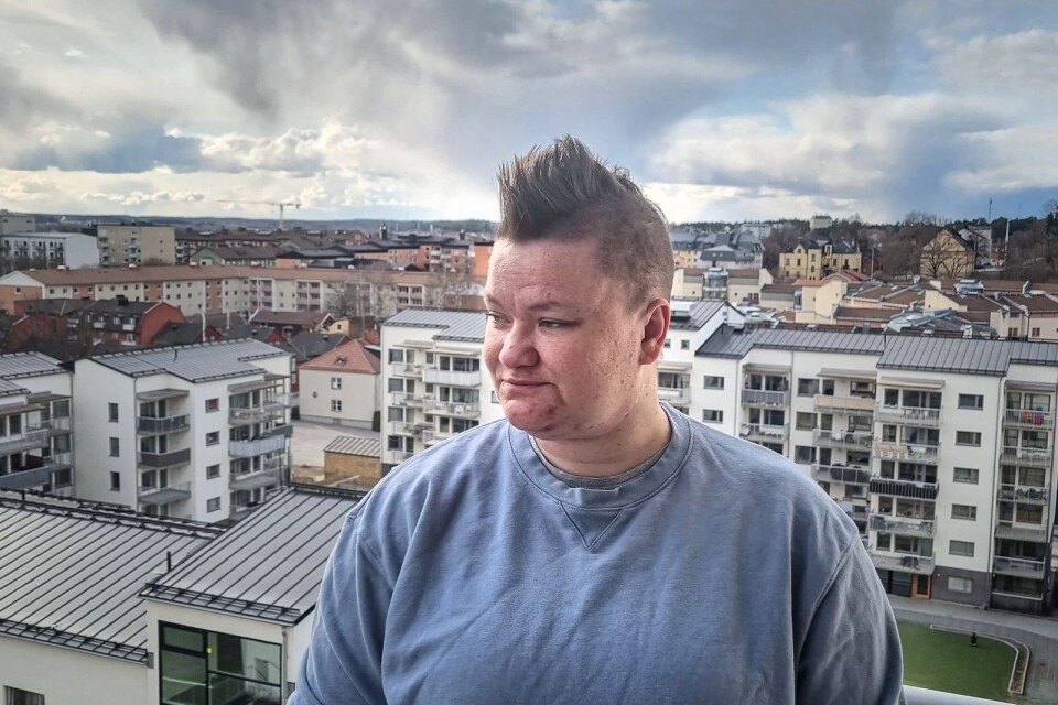 Anna Karlsson säger att hon vill varna alla för flyttfirman Johanssons flyttexpress.