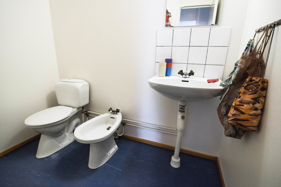 En kvinna i nordvästra Frankrike var inlåst på toaletten i sin bostad i sex dagar innan hon kunde räddas av polisen. Arkivbild.