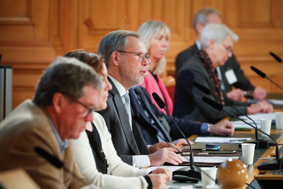 Coronakommissionens ordförande Mats Melin presenterar sitt delbetänkande i riksdagen på fredagen.