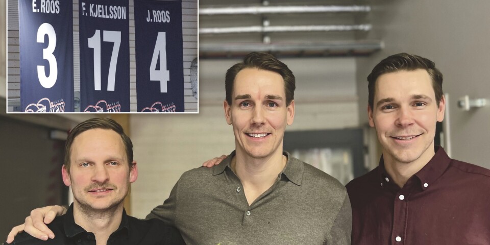 Filip Kjellsson, Johan Roos och Eric Roos spelade tillsammans i Växjö Vipers i många år. Alla tre har nu sina tröjnummer i taket på Fortnox Arena.