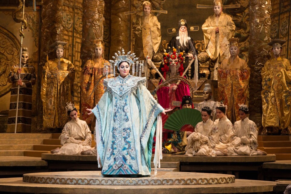 Stjärnsopranen Christina Goerke i rollen som prinsessan Turando i Giacomo Puccins klassiska opera ”Turandot”. Föreställningen direksänds på Gamla teatern i Ronneby lördagen den 12 oktober.