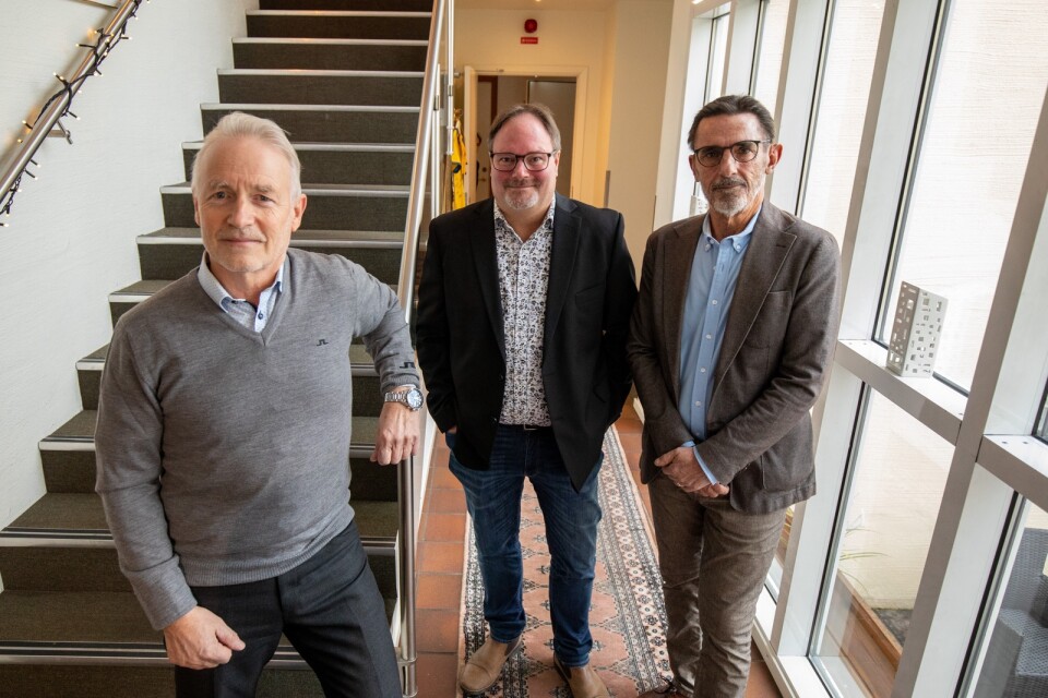 Ronny Perdegård, Håkan Olsson och Lars-Göran Larsson fick kliva fram och ta emot samhällsbyggnadspriset 2022 för Trelleborg AB:s räkning.