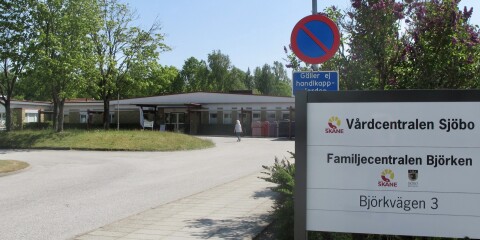 Vårdcentralen i Sjöbo har inte längre kvälls- och helgöppet. Från den 1 juni är det öppet mellan klockan 8 och 17 på vardagar. Efter midsommar och fram till slutet av augusti gäller sommartid, och då stänger vårdcentralen klockan 16.