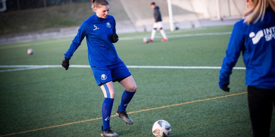 Saga Ollerstam är en av tre nya spelare som förlängt med Trelleborgs FF inför kommande säsong.