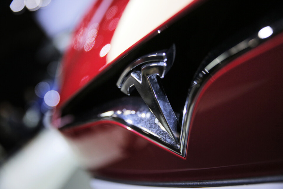 En Teslabil gasar bara när föraren vill det, hävdar företaget. Arkivbild.