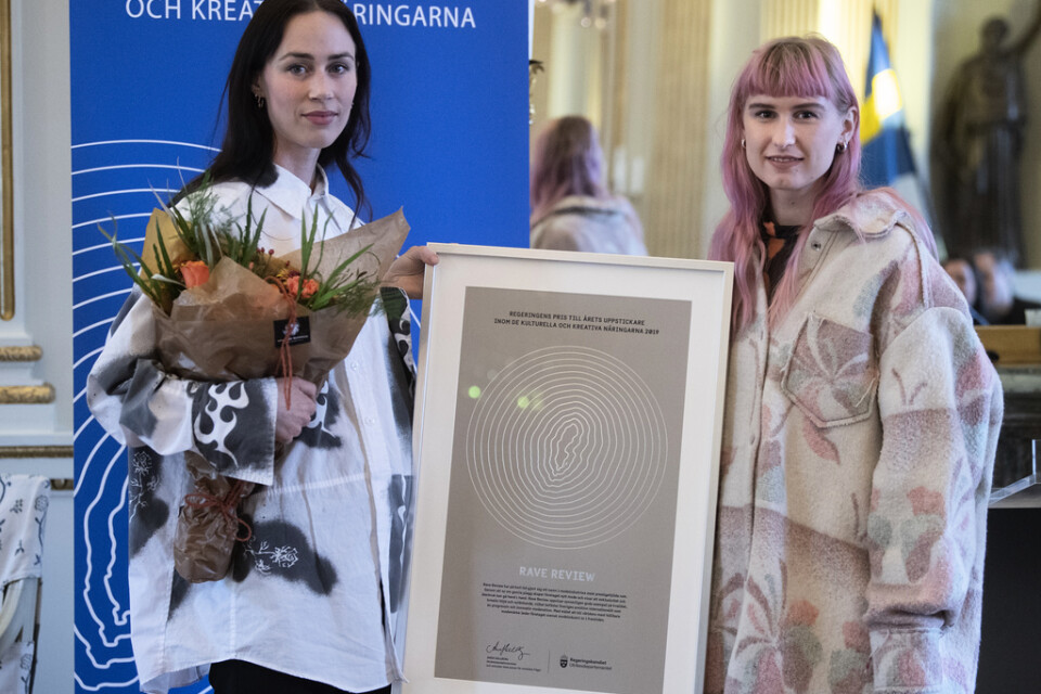 Livia Schück och Josephine Bergqvist från modeföretaget Rave Review utsågs till årets uppstickare inom de kulturella och kreativa näringarna 2019.