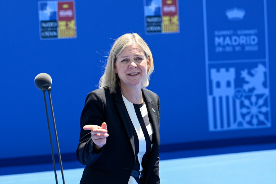 Sveriges statsminister Magdalena Andersson möter medier under Natos toppmöte i Madrid.
