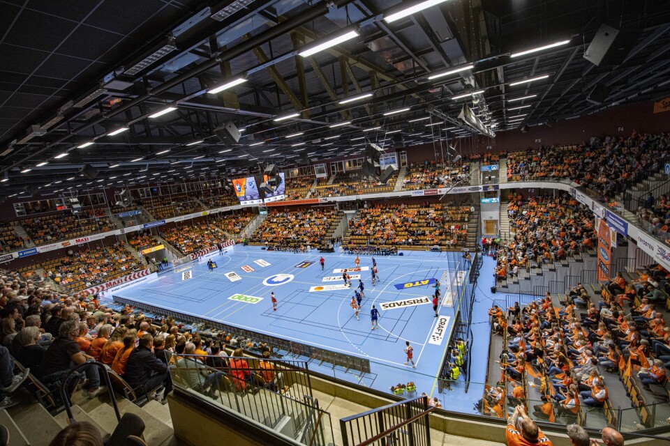 4 329 åskådare skapade en häftig inramning i Kristianstad Arena