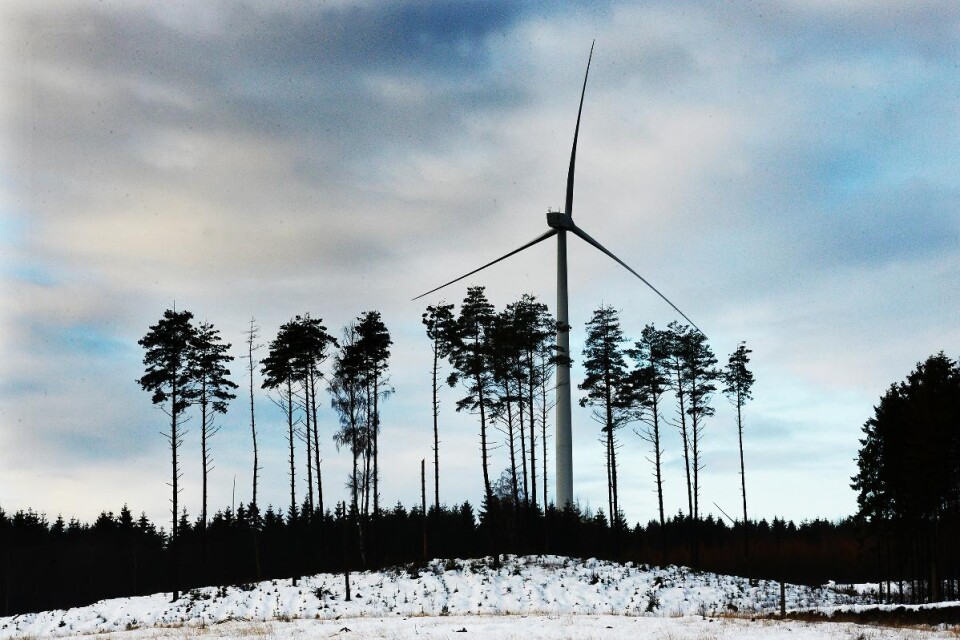 Debatten om vindkraften går vidare. SD är emot planerna på vindkraft vid Uråsa flygfält.