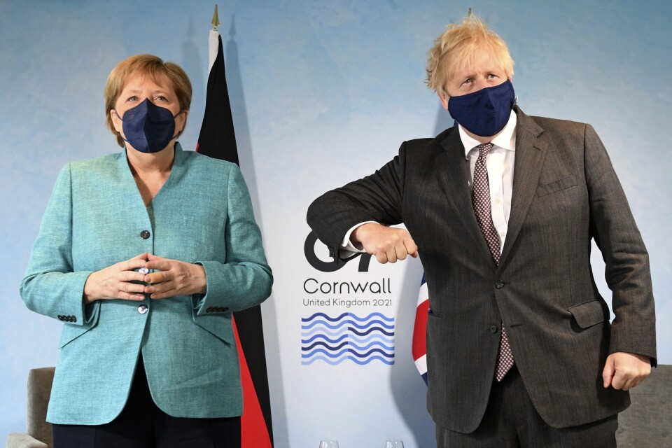 Tysklands förbundskansler Angela Merkel och Storbritanniens premiärminister Boris Johnson kommer bland annat prata om hur det så kallade korvkriget ska lösas under G7-mötet i brittiska Cornwall.