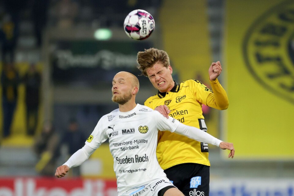 Elfsborgs Oliver Zandén ryktas stå på FC Groningens lista över spelare som de vill knyta till sig.