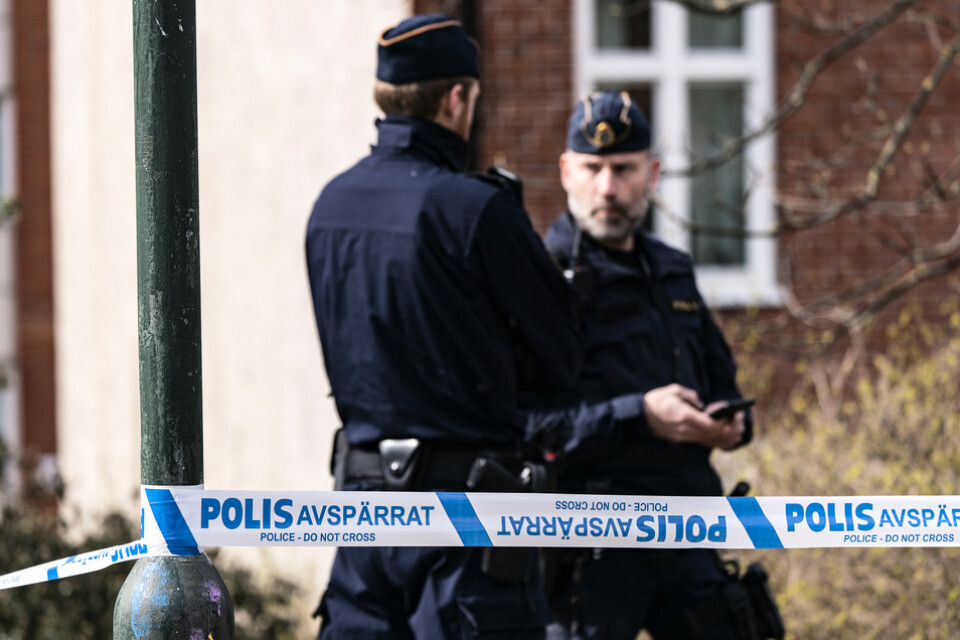 Polisen på plats i stadsdelen Kirseberg i Malmö efter ett misstänkt mordförsök.