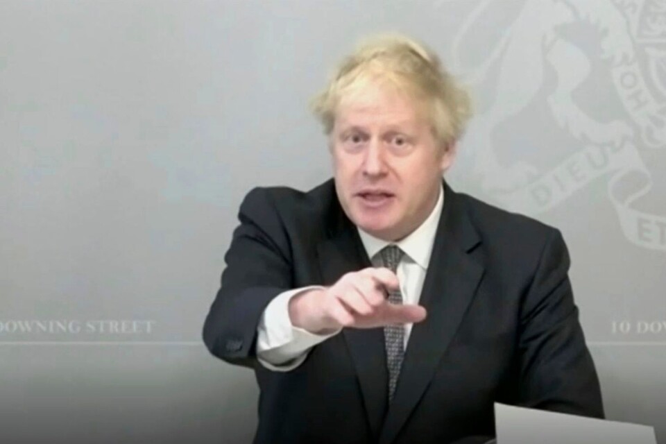 Premiärminister Boris Johnson ser kopplingen mellan elbilar och kärnkraft.