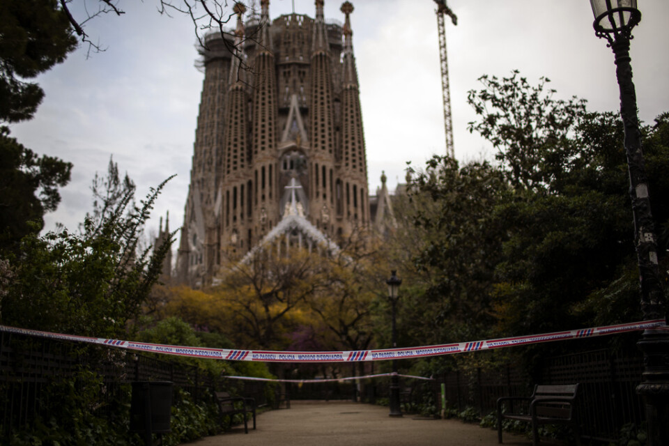 Sagrada Família. Bilden är från i mitten av mars när basilikan stängdes för besökare.