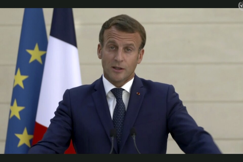 Frankrikes president Emmanuel Macron kräver i ett tal till FN:s generalförsamling Ryssland på svar om Aleksej Navalnyjs förgiftning.