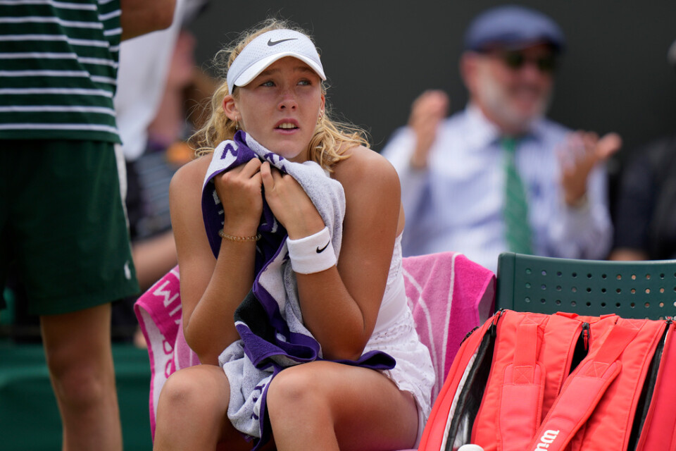 Mirra Andrejeva är utslagen ur damernas singelturnering i Wimbledontennisen.