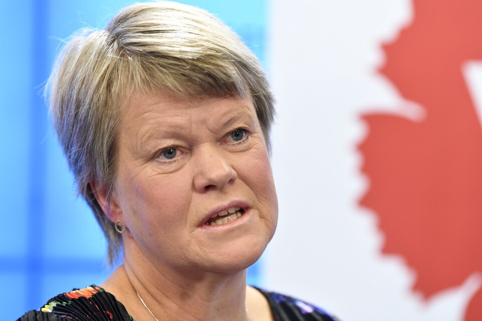 Vänsterpartiets Ulla Andersson, ekonomisk talesperson, presenterar partiets budgetmotion vid en pressträff i riksdagens presscenter.