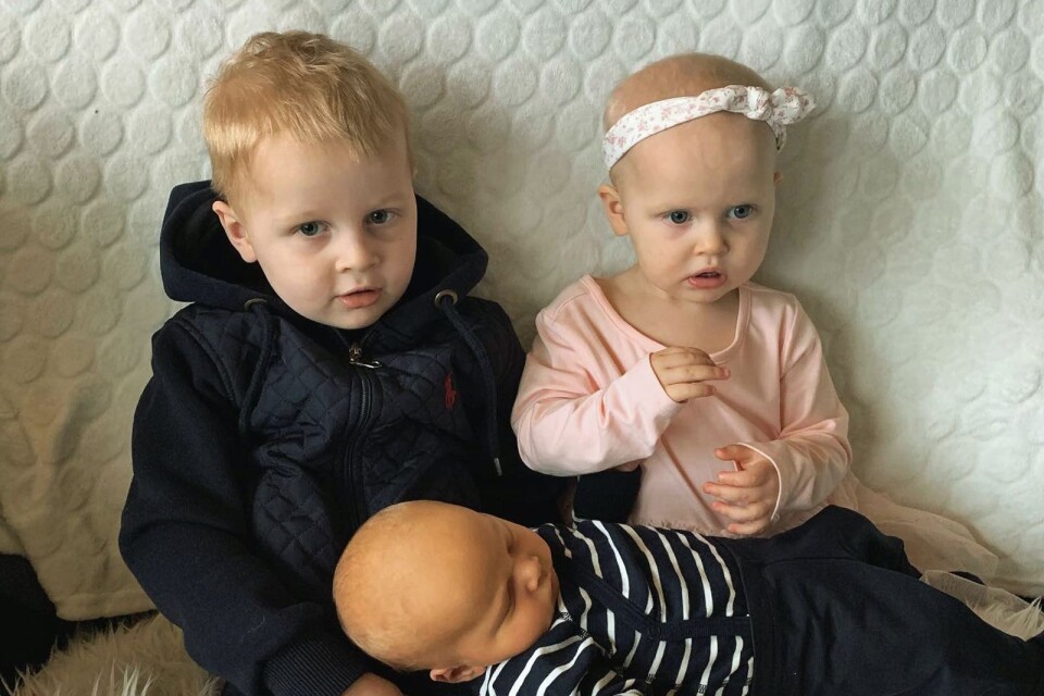 Amanda Berggren och Robin Bergh, Oskarshamn, fick den 12 januari en son som heter Loui Berggren. Vikt 4172 g, längd 52 cm. Syskon: Léon och Lykke.