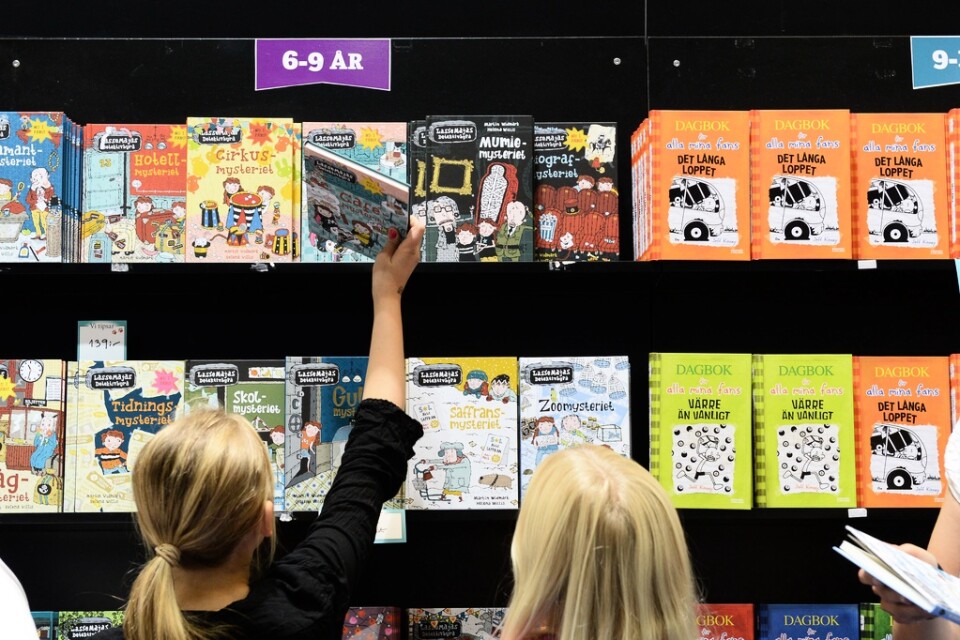 En bok om en bajskorv ligger i topp när barn mellan tre och sex år ska välja böcker. Arkivbild.