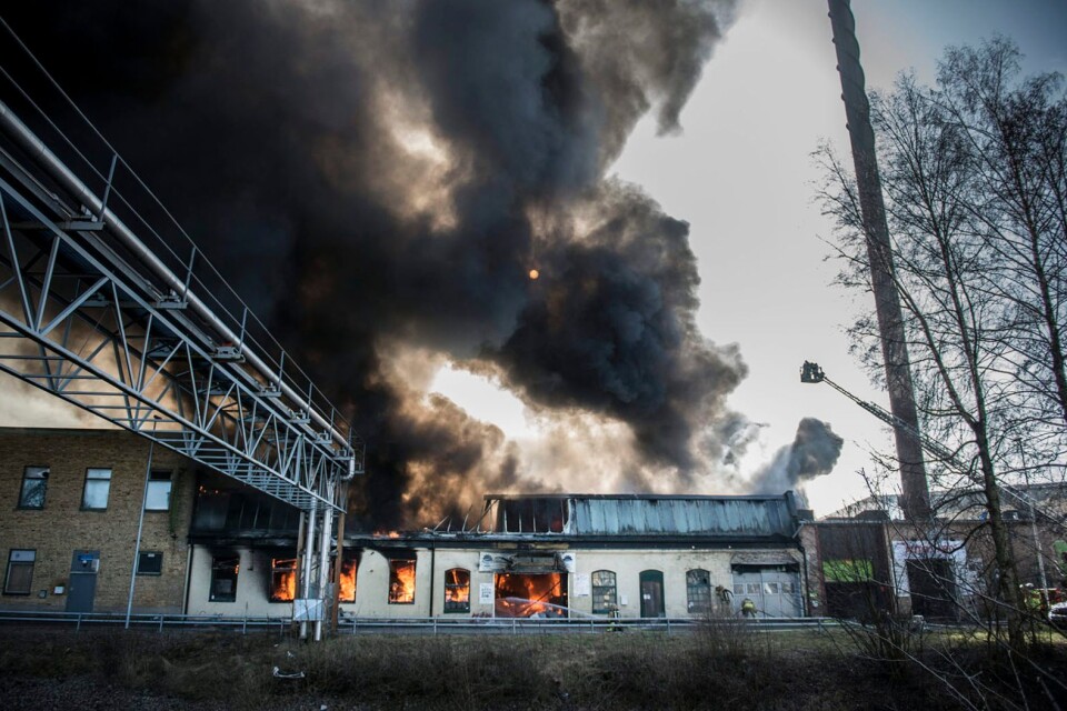 Många invandrarföreningar drabbades av branden på Evedalsgatan.