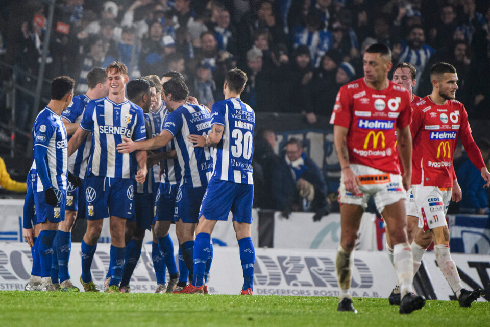 IFK Göteborg-jubel efter 1–0-målet borta mot Degerfors.