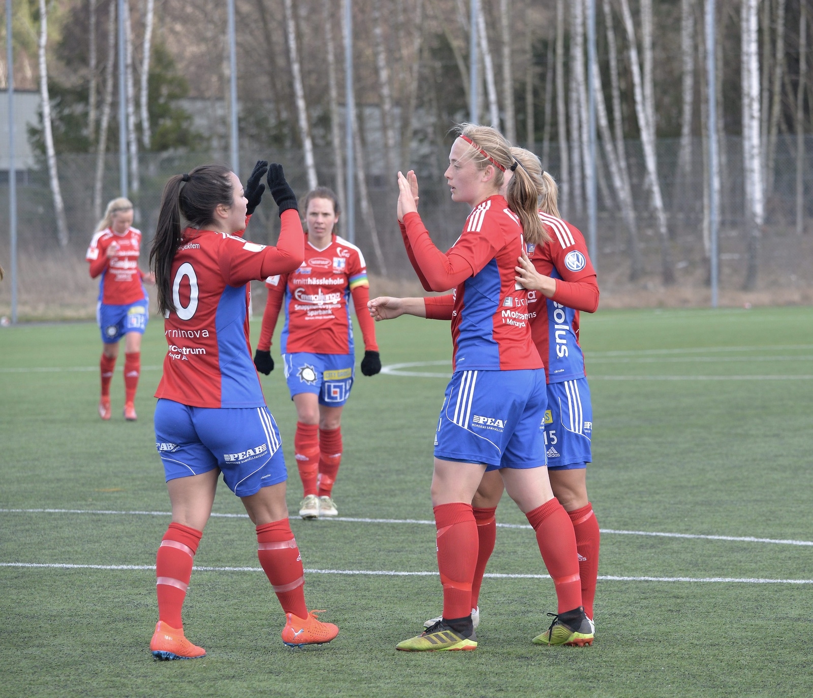 Paulina Nyström gjorde 2–1 i slutminuten.  Foto: Marika Höghäll