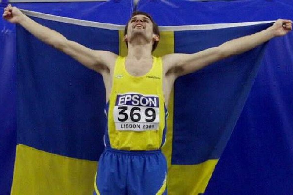 Stefan Holm vann guldet i höjdhopp i inomhus-VM i Lissabon. Segerhoppet var 232 centimeter högt.
