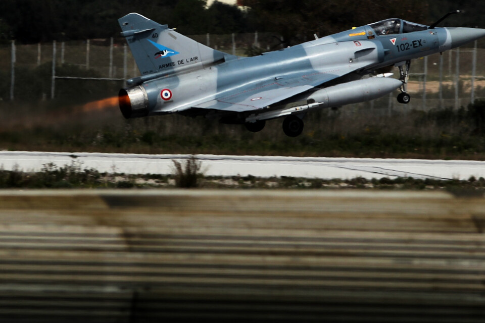 En grupp stridsflygplan av typen Mirage 2000 slog tillbaka angriparna i torsdagens attack. Arkivbild.