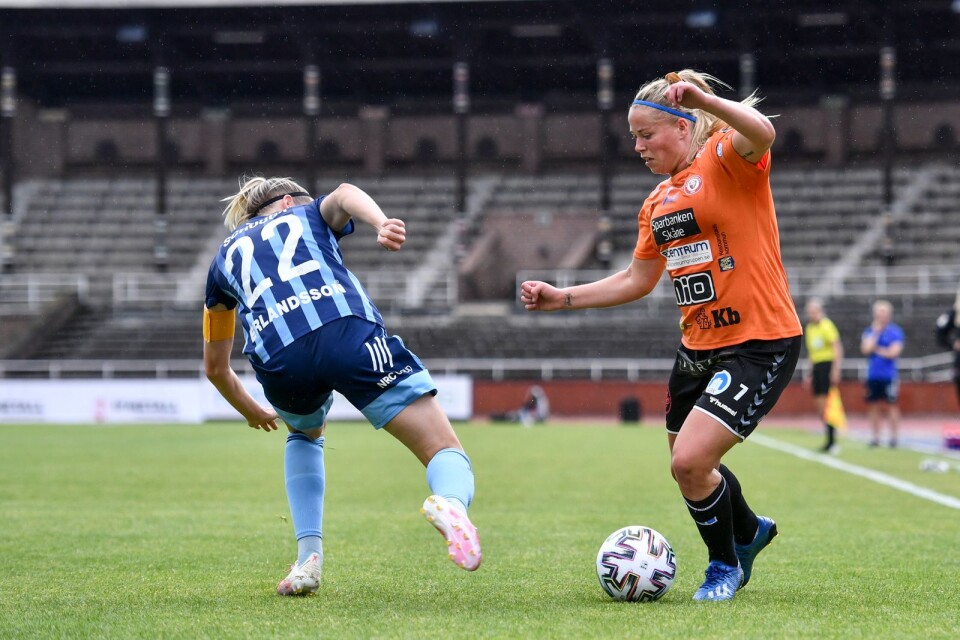 Therese Åsland från KDFF blev ”Årets mittfältare” på Sportgalan .