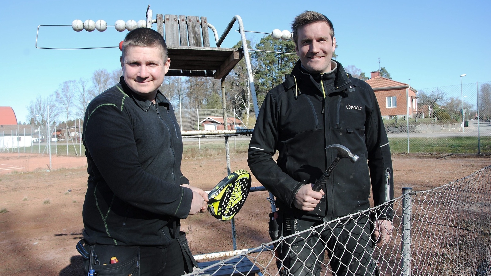 Jonas Carviken, Claessons Elektriska Osby AB, och Oscar Brandting, Oscar Brandting Bygg AB, ska bygga padelhall i Osby.