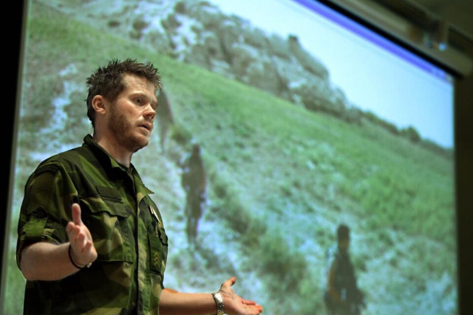 Mattias Hultin berättade för Jenny Nyströms åk 2 om livet på campen i Afganistan.
