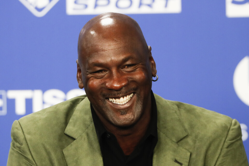 Michael Jordans 35 år gamla basketskor säljs nu på Sotheby's. Arkivbild