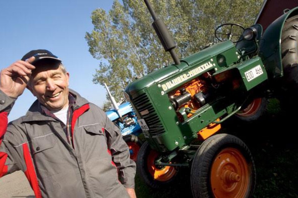 Carl-Eric Ringblom är särskilt fäst vid traktorn som hans far köpte. Det är en Bolinder Munktell från 1952.
